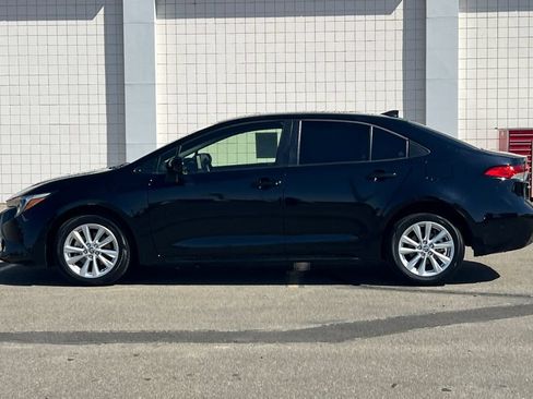 Certified 2024 Toyota Corolla LE w/ LE Convenience Package FWD image 9