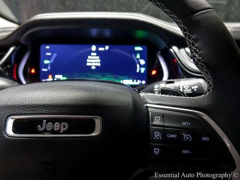 Used 2023 Jeep Grand Cherokee 4WD 4xe w/ MOPAR Finishing Package image 21