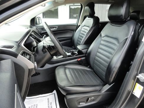 Used 2018 Ford Edge SEL w/ Equipment Group 201A FWD image 10