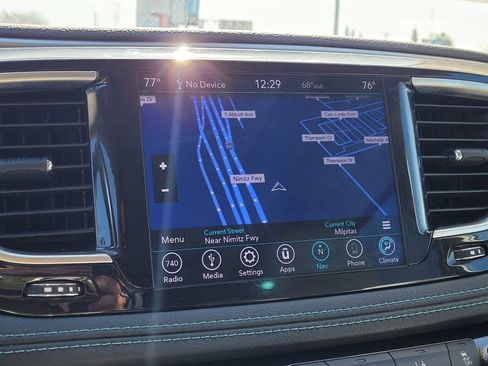 Used 2018 Chrysler Pacifica Limited w/ Advanced Safetytec Group image 26