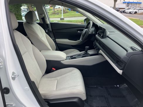 Used 2025 Honda Accord LX image 34