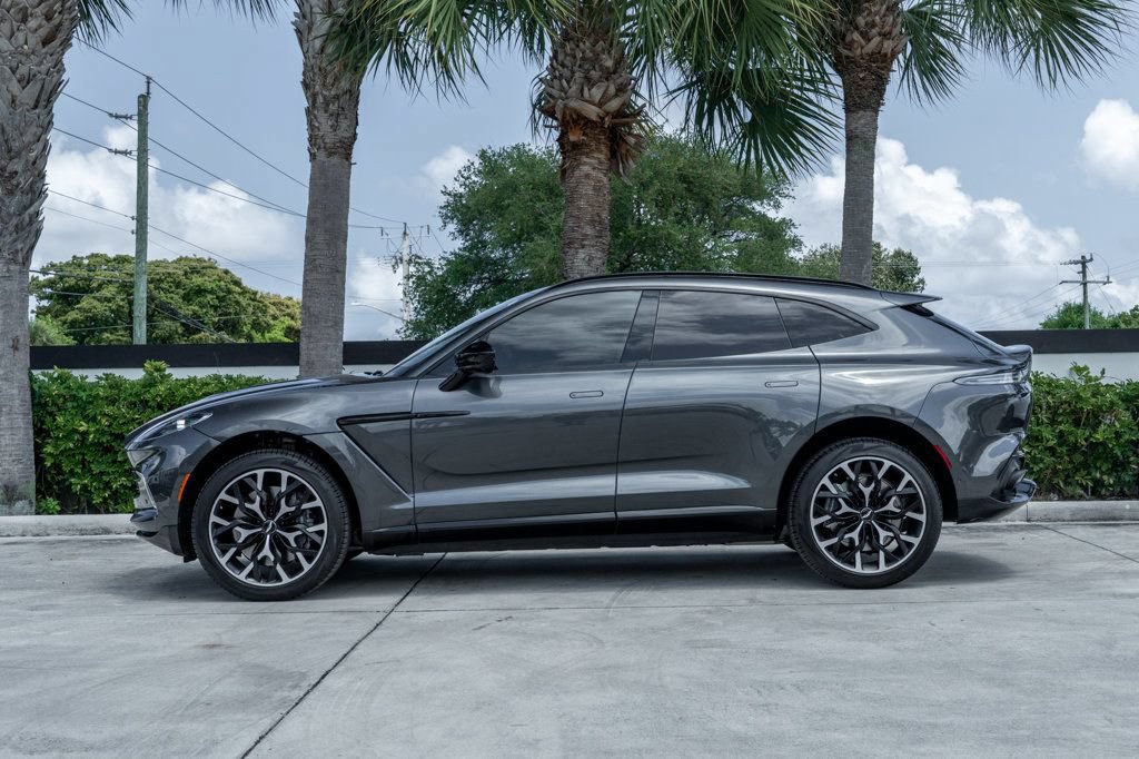 Used 2021 Aston Martin DBX AWD/4WD image 3