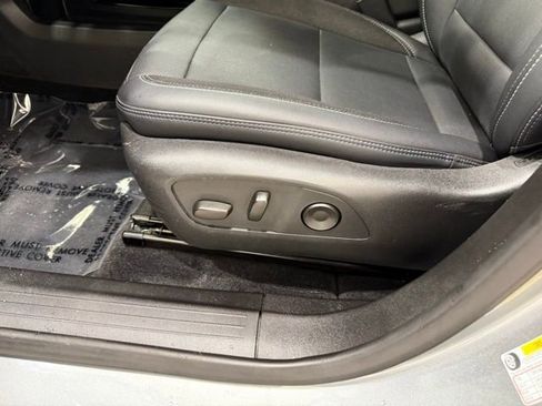 New 2026 Chevrolet Equinox EV LT image 8