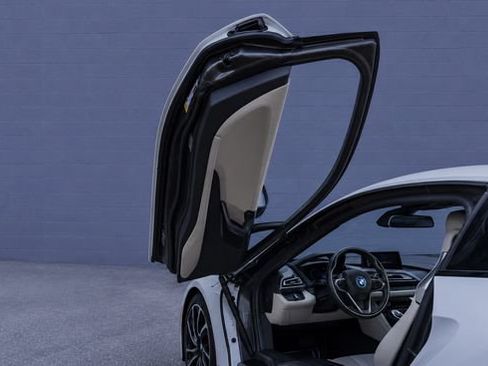 Used 2014 BMW i8 AWD/4WD image 18