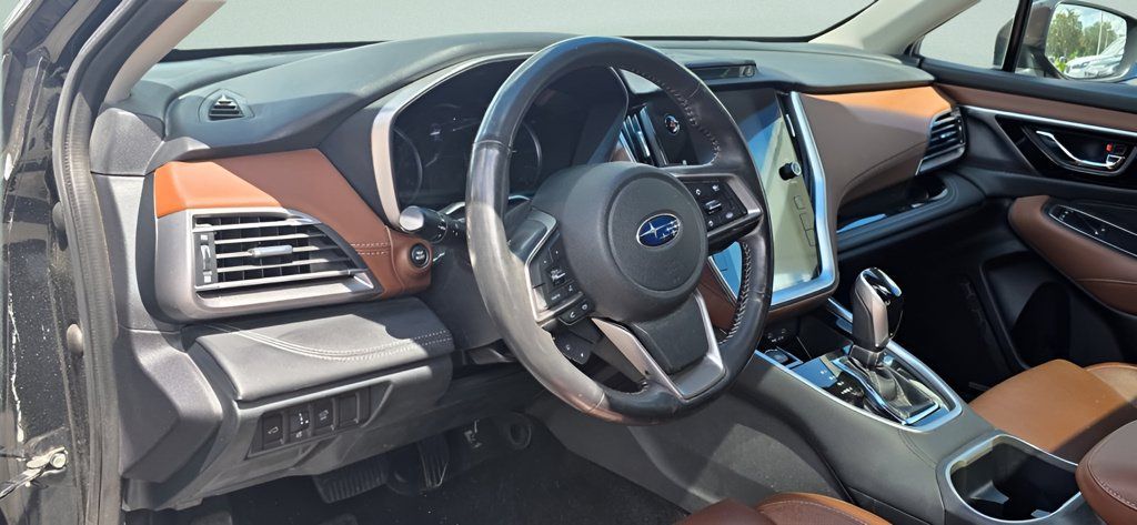 Used 2022 Subaru Outback Touring AWD/4WD image 9