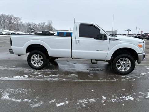 Used 2011 Ford F350 XLT w/ XLT Interior Pkg image 2
