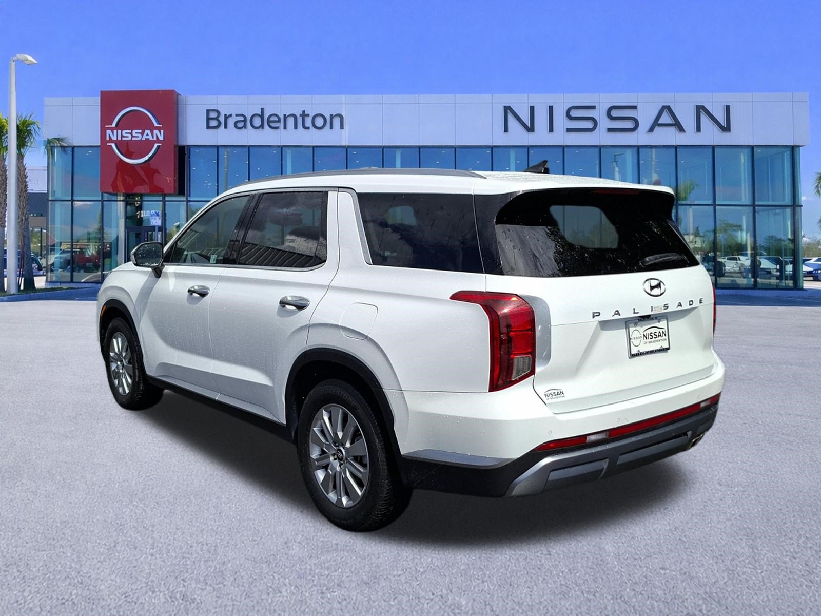 Used 2025 Hyundai Palisade SEL FWD image 7