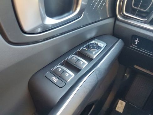 New 2026 Kia Sorento S w/ S Panoramic Sunroof Package image 29