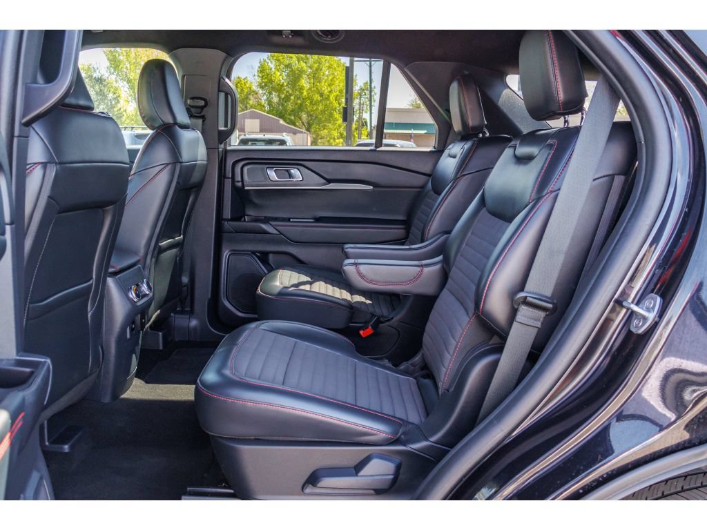 Used 2025 Ford Explorer ST-Line AWD/4WD image 13