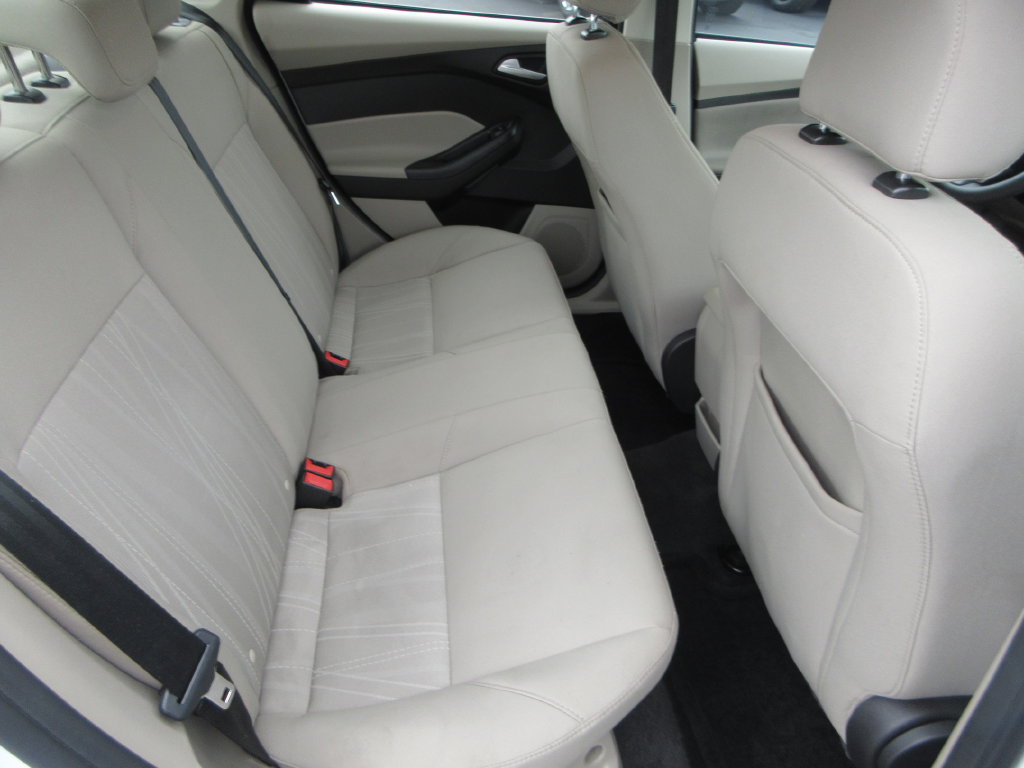 Used 2016 Ford Focus SE FWD image 17