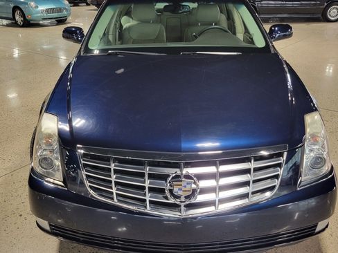 Used 2008 Cadillac DTS FWD image 31
