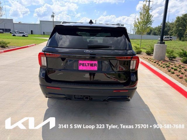 Used 2025 Ford Explorer ST-Line w/ Premium Package RWD image 10