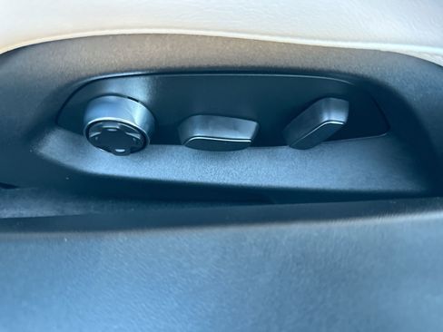 Used 2024 Chevrolet Corvette Stingray Preferred Conv w/ 2LT image 12