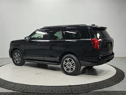 Used 2025 Ford Expedition Active RWD image 5