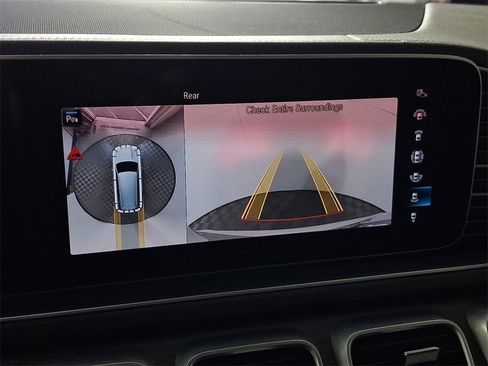 Used 2021 Mercedes-Benz GLS 450 4MATIC image 19