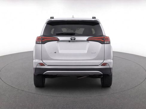 Used 2016 Toyota RAV4 XLE FWD image 6