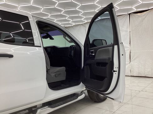 Used 2016 Chevrolet Silverado 1500 Custom w/ Custom Convenience Package image 19