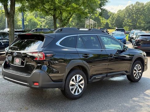 Certified 2025 Subaru Outback Premium AWD/4WD image 10