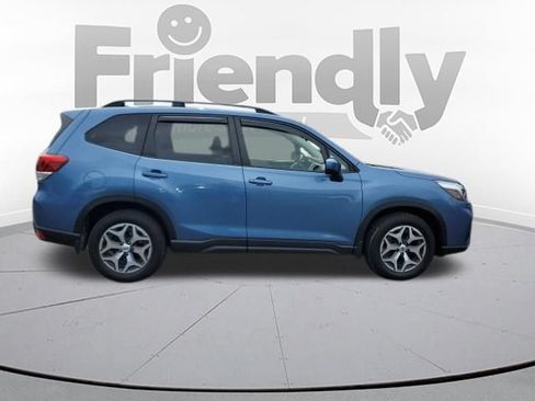 Used 2021 Subaru Forester Premium AWD/4WD image 6
