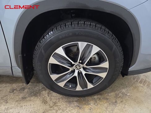 Used 2020 Toyota Highlander XLE w/ Protection Package #3 image 37