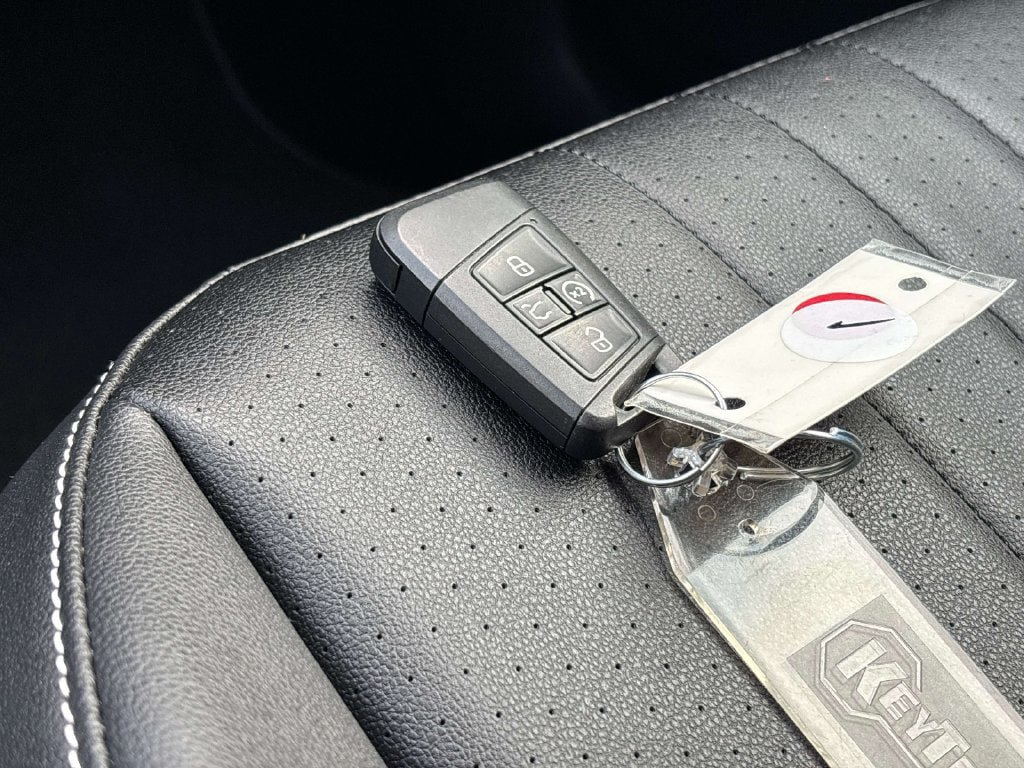 Certified 2023 Volkswagen Tiguan SE AWD/4WD image 24
