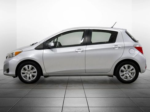 Used 2014 Toyota Yaris LE image 11