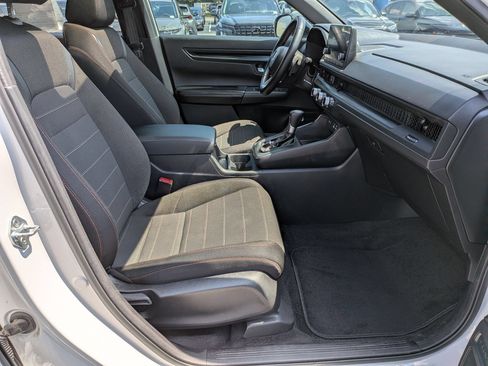 Used 2025 Honda CR-V Sport image 35