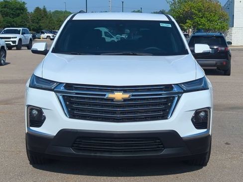 Used 2023 Chevrolet Traverse LT FWD image 8