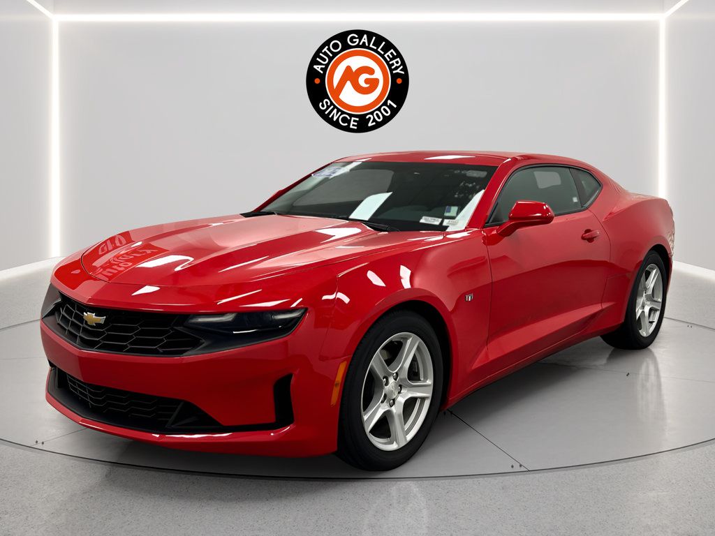 Used 2023 Chevrolet Camaro LT RWD image 8