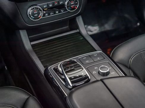 Used 2018 Mercedes-Benz GLS 450 4MATIC w/ Premium Package image 29