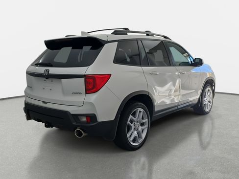 Certified 2025 Honda Passport EX-L image 5