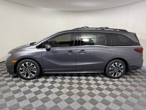 New 2026 Honda Odyssey Elite image 3