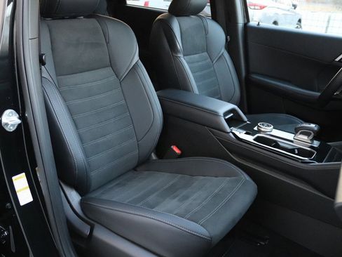 Used 2025 Mitsubishi Outlander SE image 22