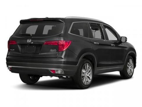 Used 2017 Honda Pilot Elite image 2