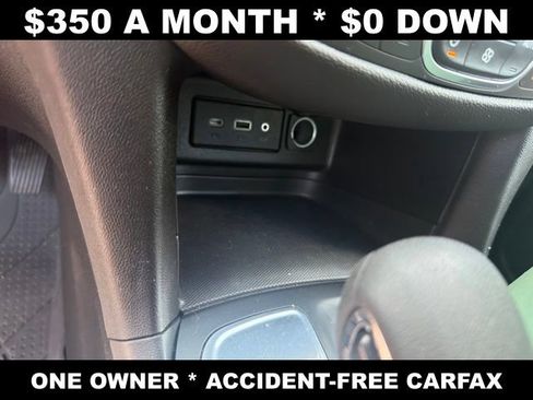Used 2024 Chevrolet Equinox LT w/ LPO, Floor Liner Package FWD image 27