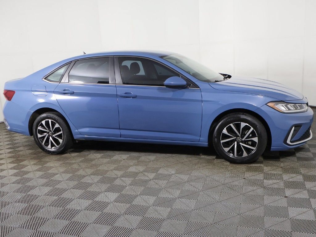 Used 2025 Volkswagen Jetta S FWD image 16