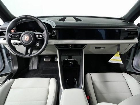 New 2026 Porsche Macan 4S Electric image 19