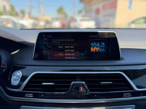 Used 2016 BMW 740i RWD image 57