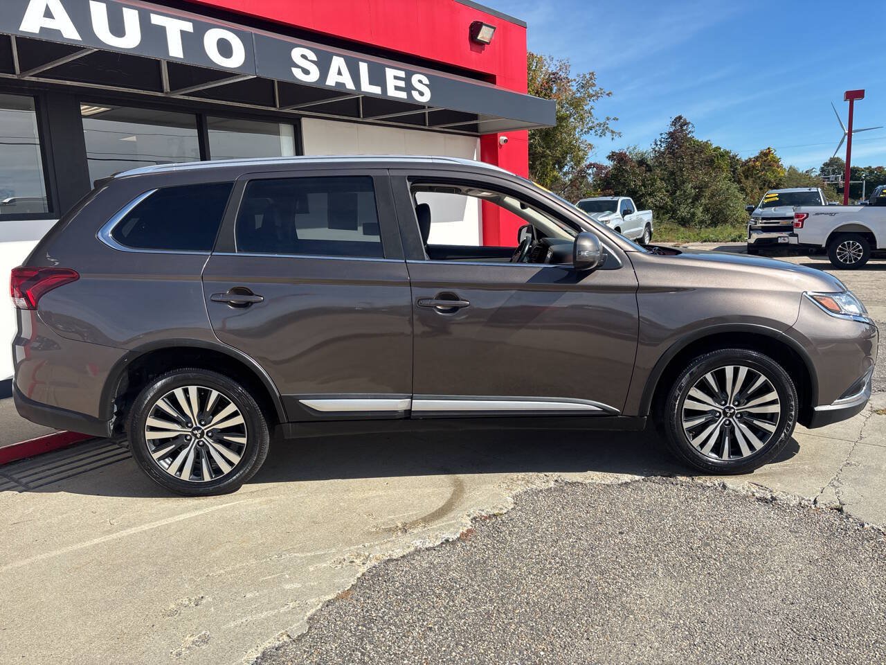 Used 2020 Mitsubishi Outlander SEL AWD/4WD image 3