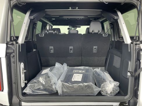 New 2025 Ford Bronco Outer Banks w/ Sasquatch Package image 14