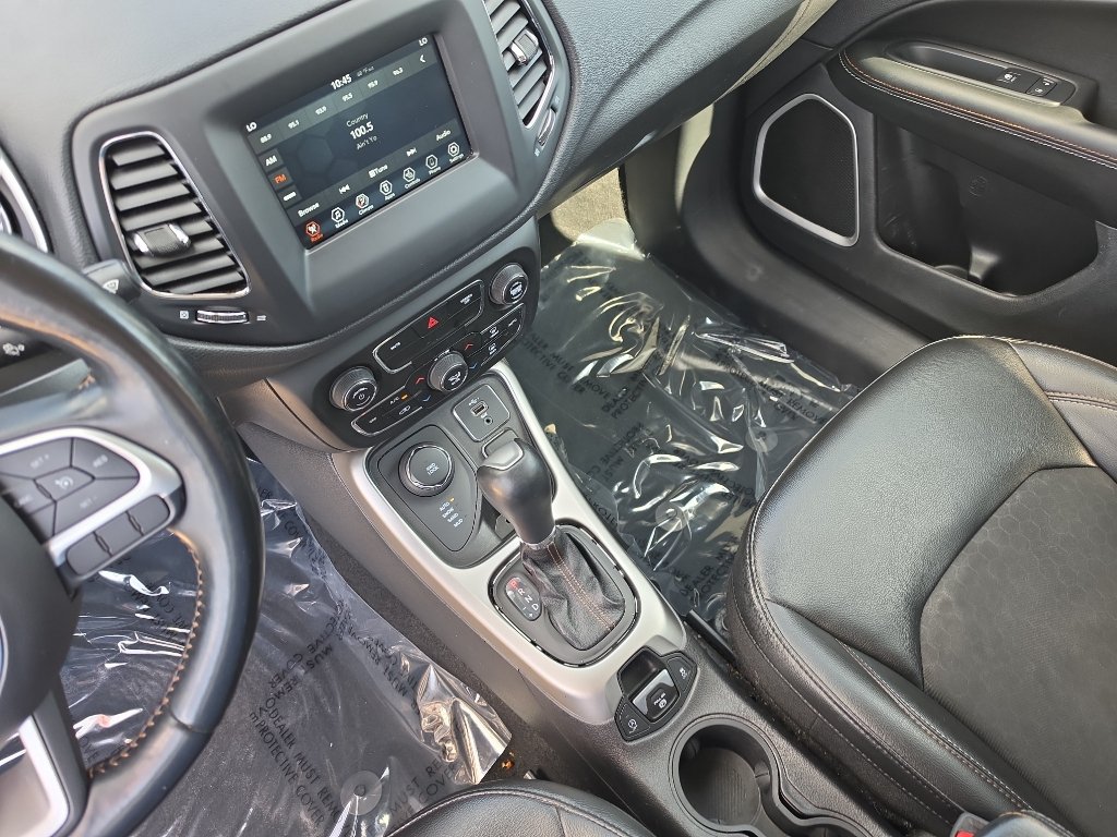 Used 2020 Jeep Compass Latitude w/ Cold Weather Group AWD/4WD image 10
