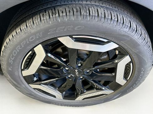 Used 2025 Kia Telluride S AWD/4WD image 11