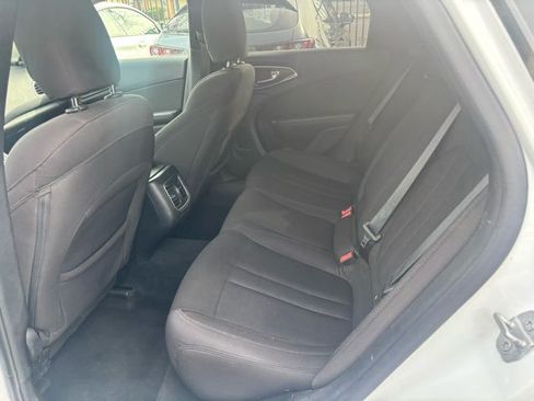 Used 2015 Chrysler 200 Limited w/ Convenience Group FWD image 8