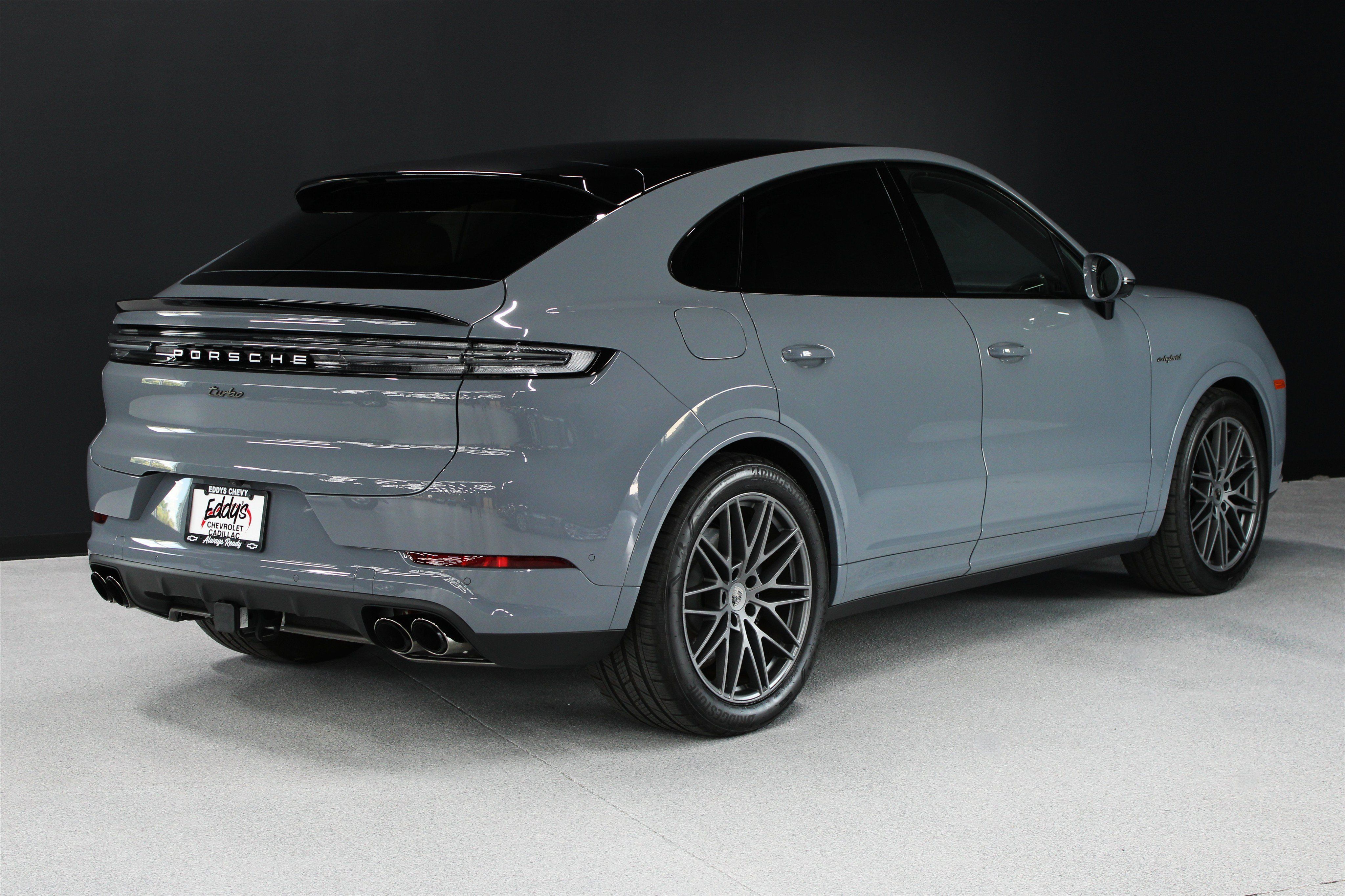 Used 2025 Porsche Cayenne Turbo AWD/4WD image 35