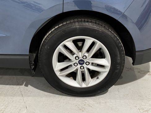 Used 2018 Ford Edge SEL image 40