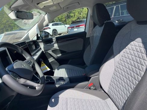 New 2025 Volkswagen Tiguan S image 8
