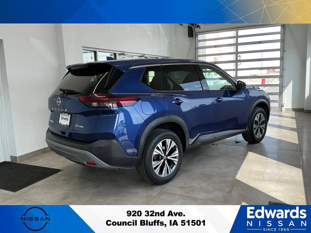 Used 2021 Nissan Rogue SV AWD/4WD image 7