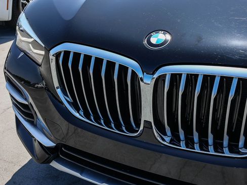 Used 2023 BMW X5 xDrive40i AWD/4WD image 11