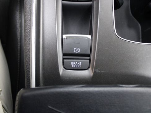 Used 2018 Honda Accord Sport image 35