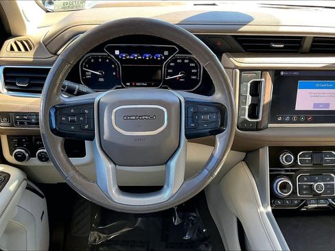 Used 2021 GMC Yukon XL Denali image 6